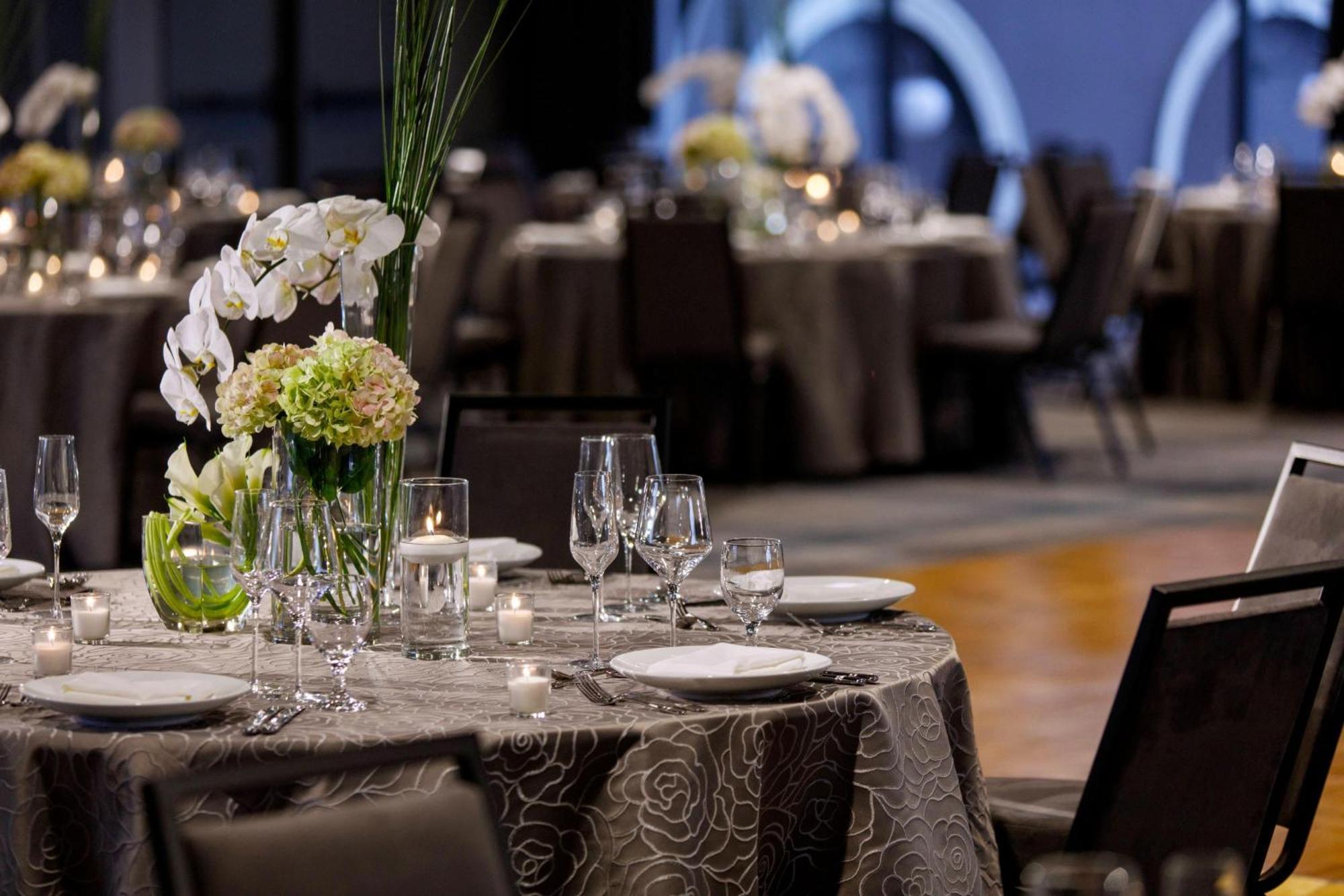 Renaissance Reno Downtown Hotel & Spa Екстериор снимка