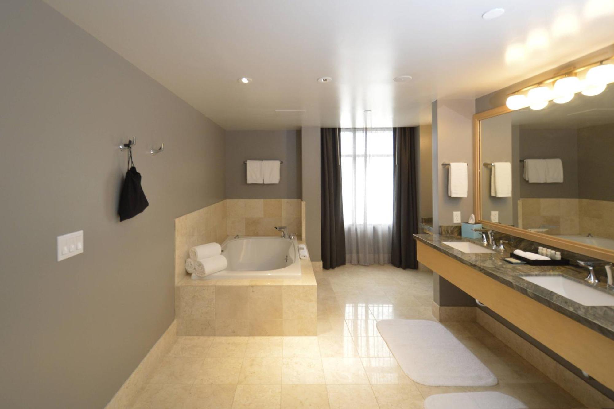 Renaissance Reno Downtown Hotel & Spa Екстериор снимка